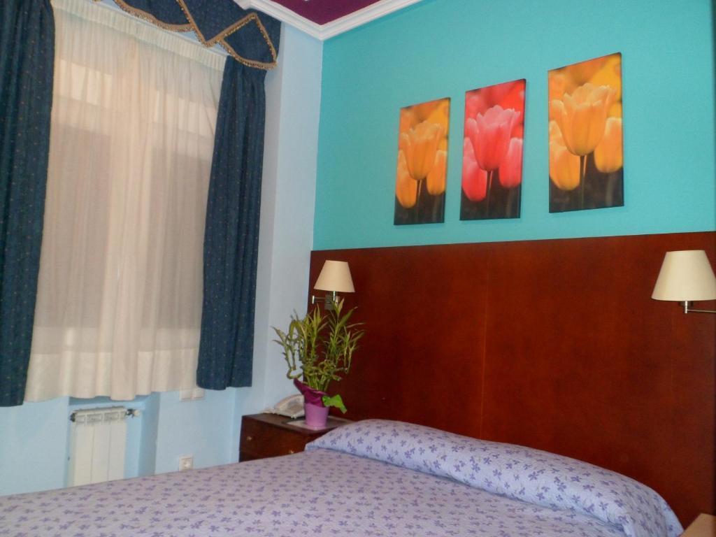 Auto Check In Hotel Las Nieves Jaca Ruang foto